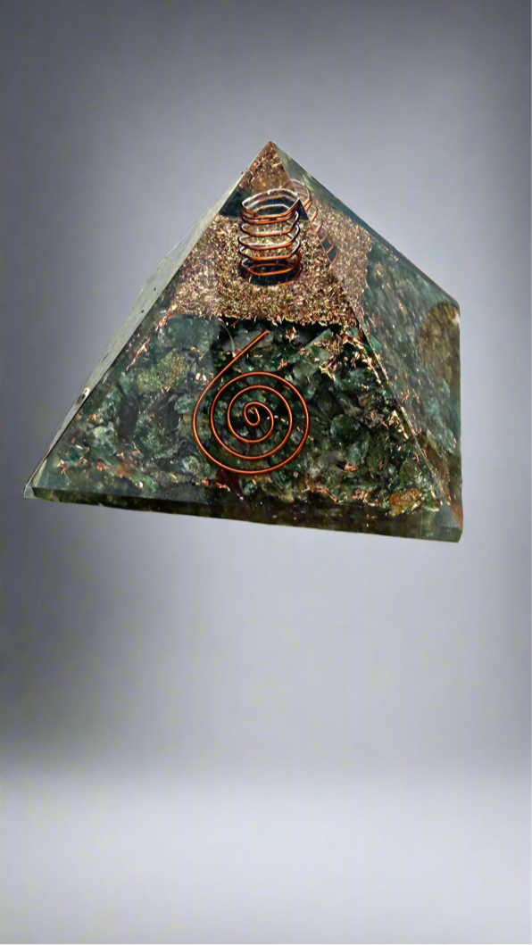 Green Aventurine Copper Charged Orgone Crystal Generator & Pyramid (Rare)