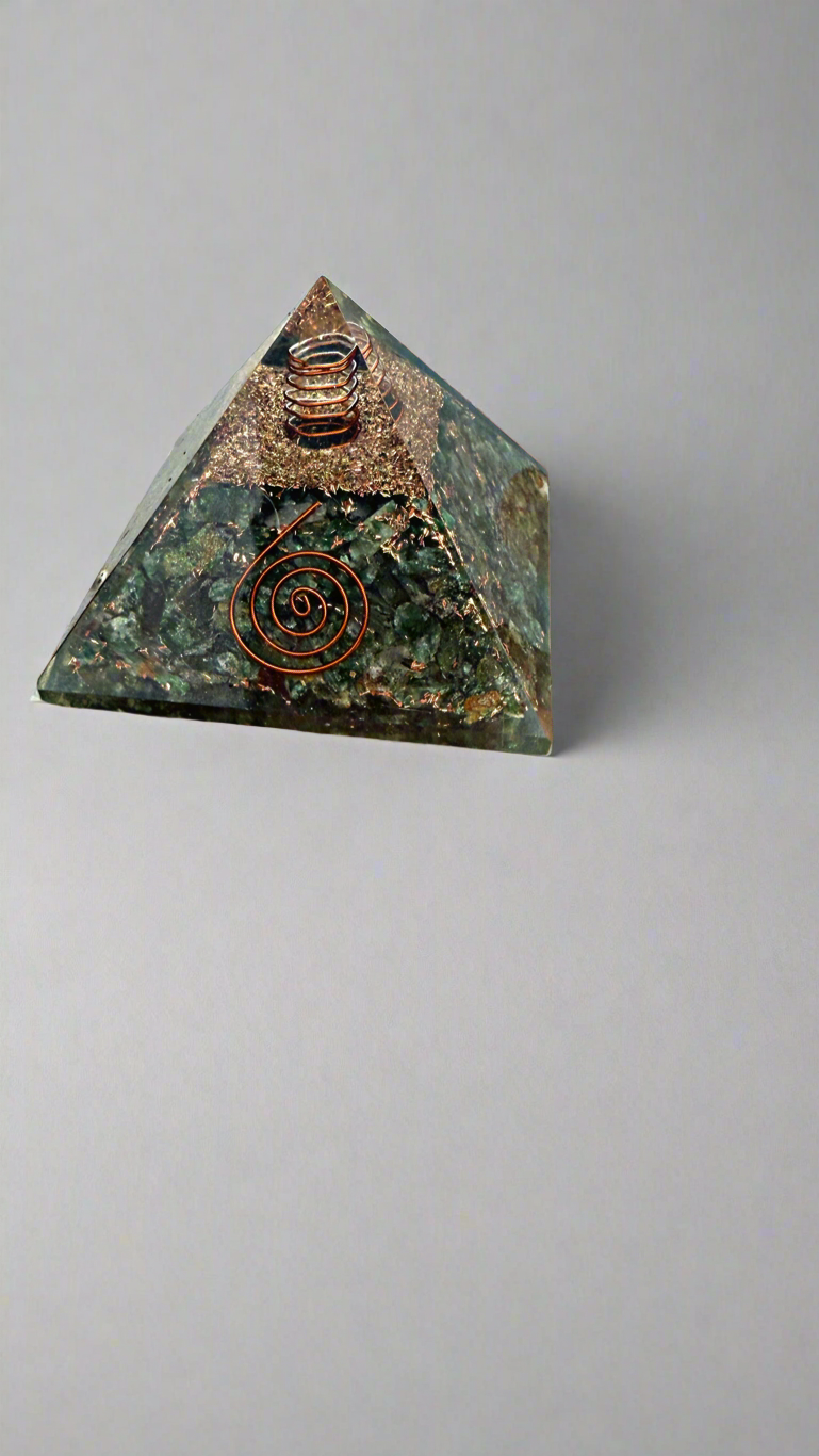 Green Aventurine Copper Charged Orgone Crystal Generator & Pyramid (Rare)